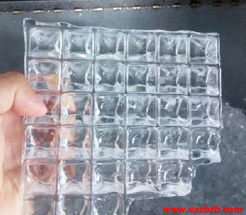 西安羞羞的视频网站冰块.jpg